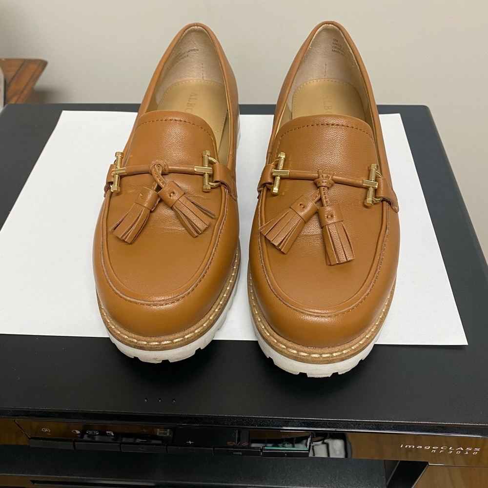 Ladies Talbots Loafer